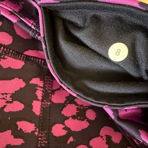 Lululemon leggings size 8 - Picture 6 of 7